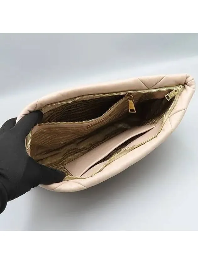 1BF122 Clutch Bag