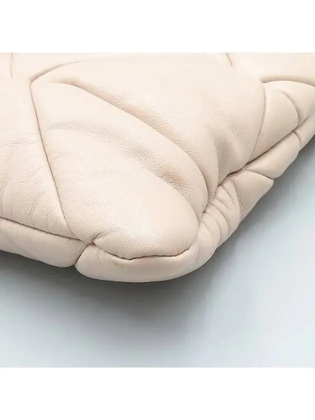 1BF122 Clutch Bag