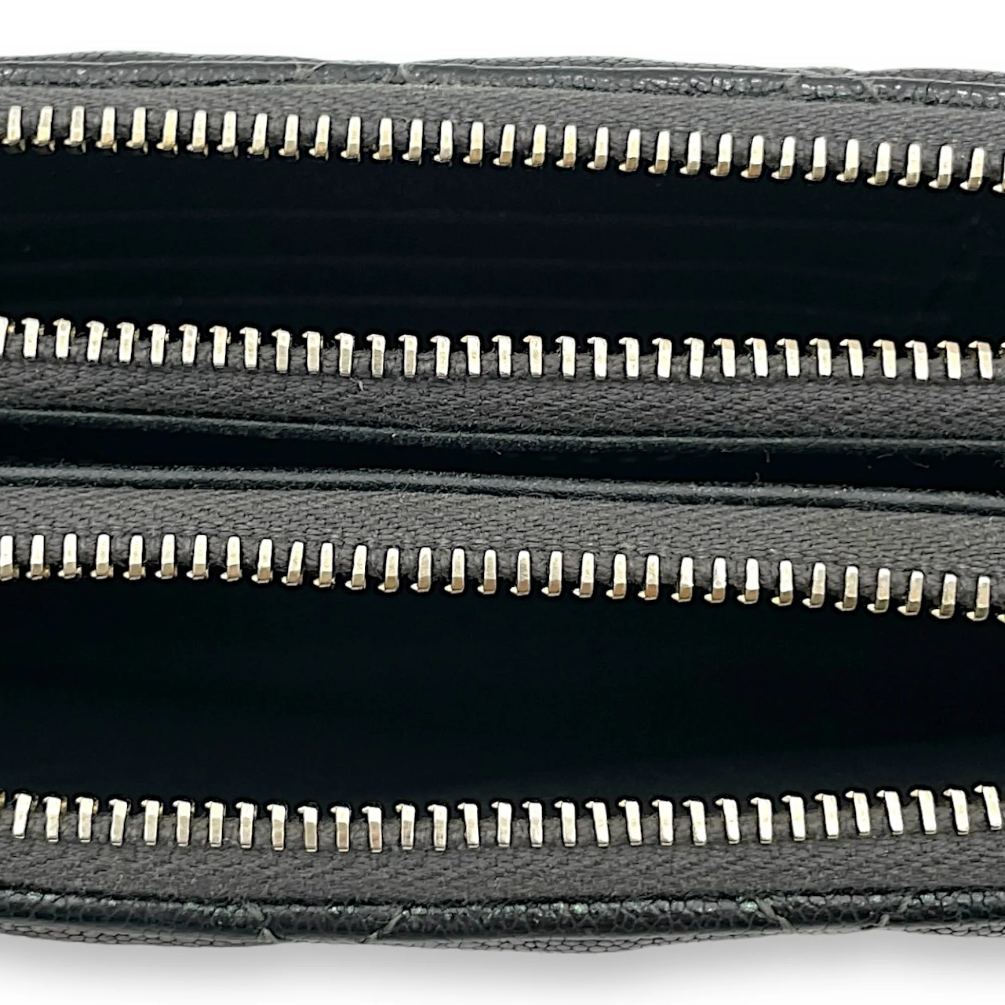 Double Zipped Clutch Iridescent  in Caviar Leather, Gold hardware
