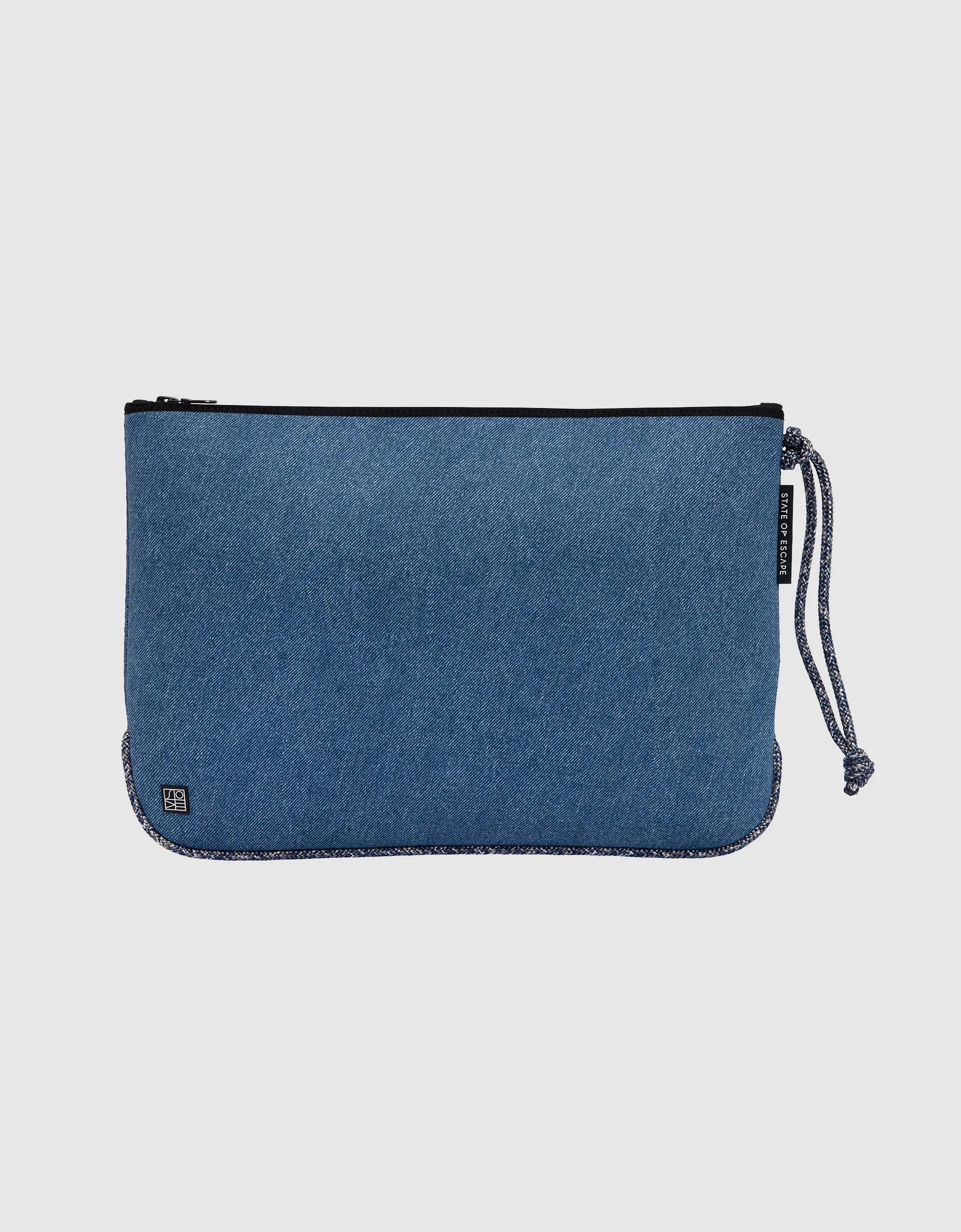 Everyday large flat pouch in fade denim