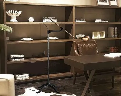 L’Çng Standing lamp