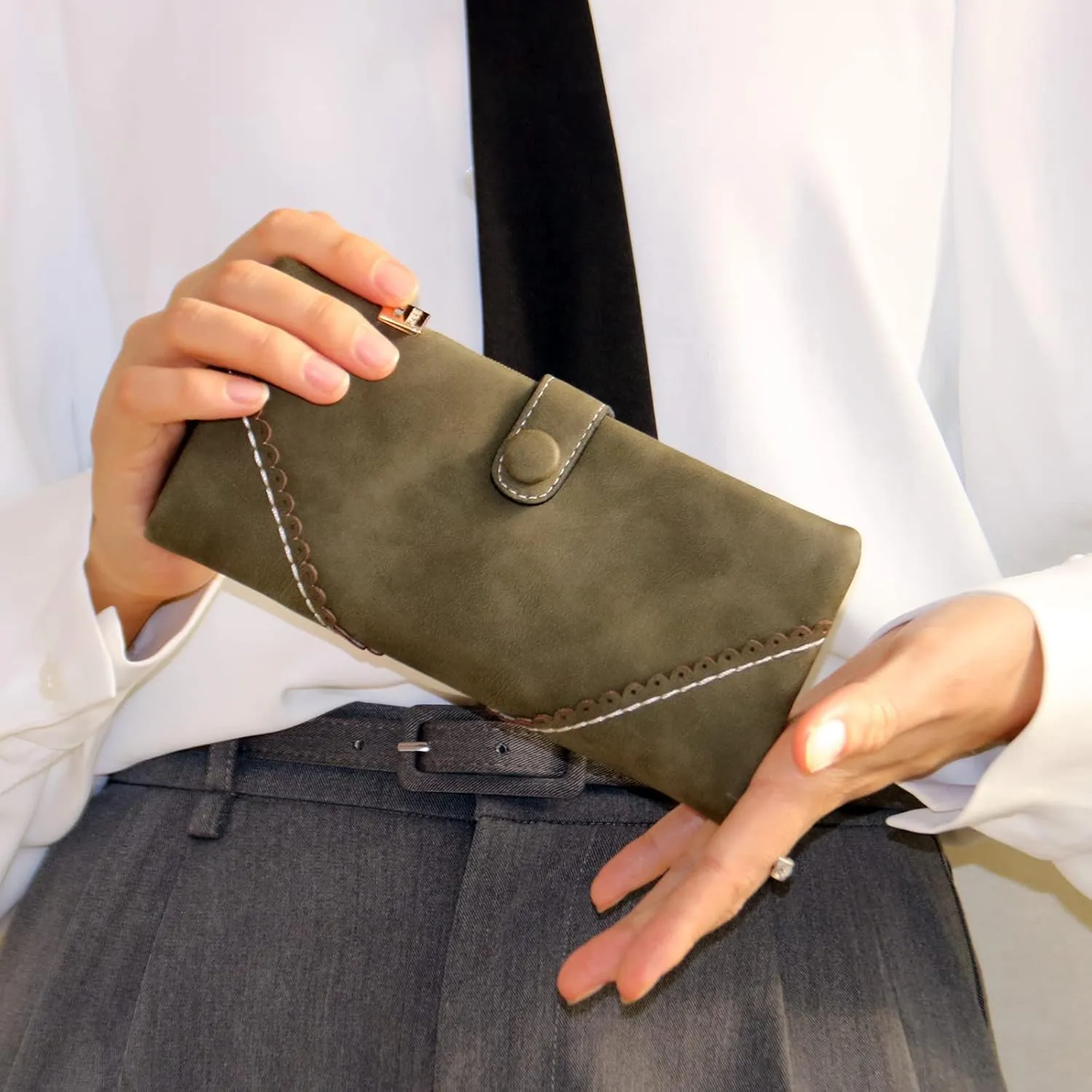 Women Vegan Leather Wallet Bifold Clutch Large Capacity Card Organizer Buckle Long Purse for Girls Candy Color